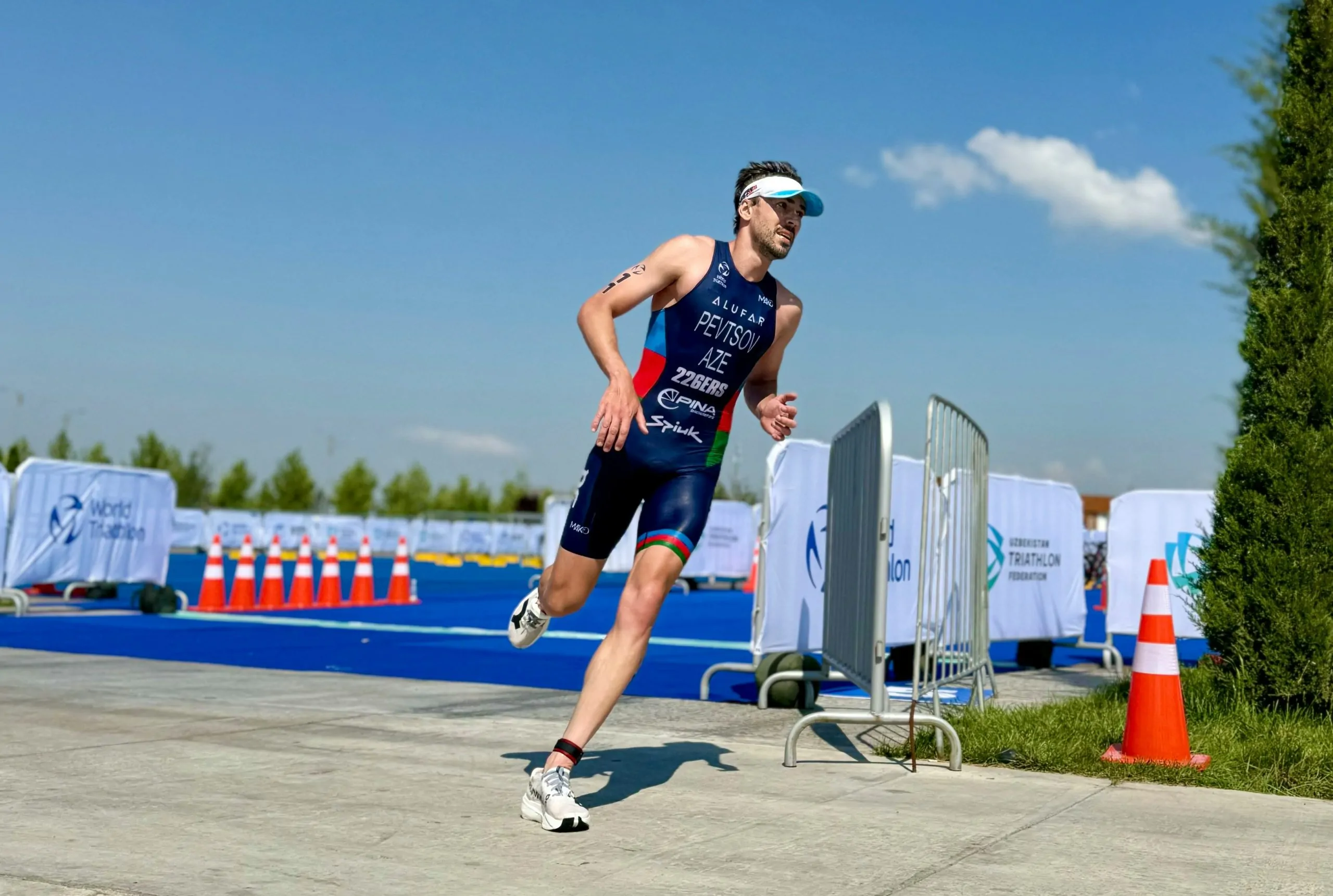 Hoe train je voor een triathlon? 4 nodir khalilov uCF19oL63rQ unsplash scaled