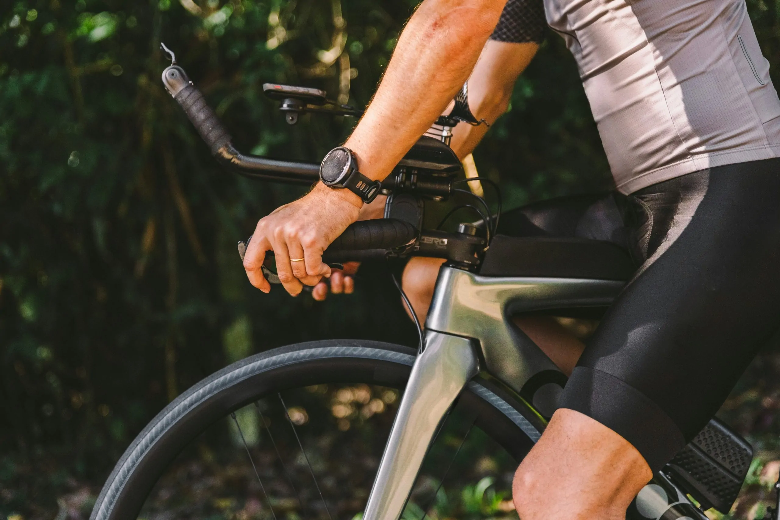 Hoe train je voor een triathlon? 1 renato leal aVVypXVHdAI unsplash scaled